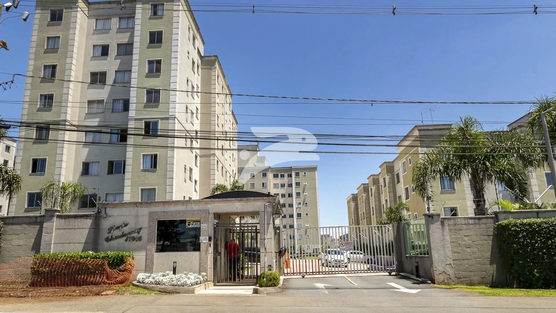 2-bedroom apartment with a washing machine in Curitiba — photo 27