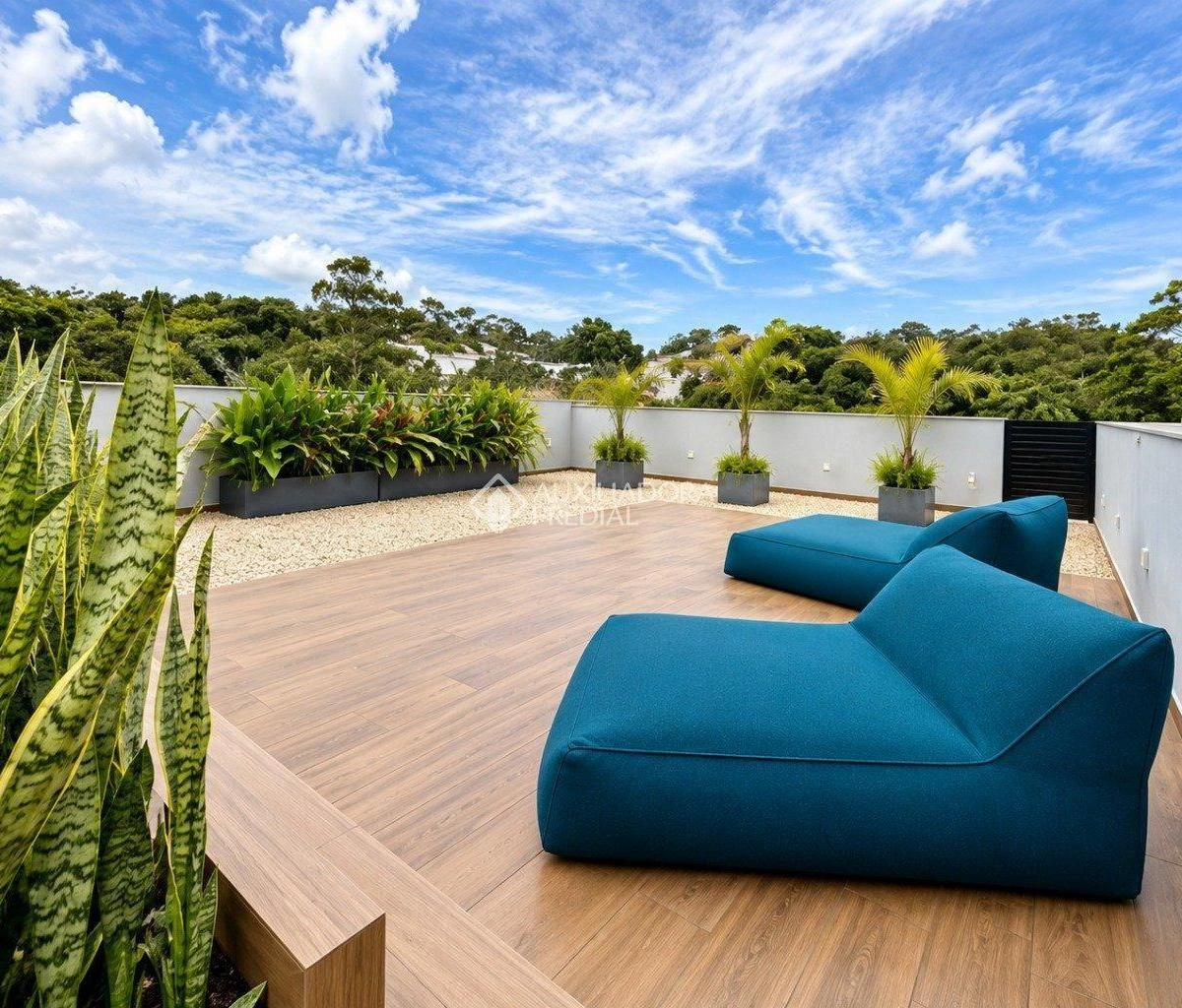 One-bedroom apartment with a home office in Florianópolis — photo 6