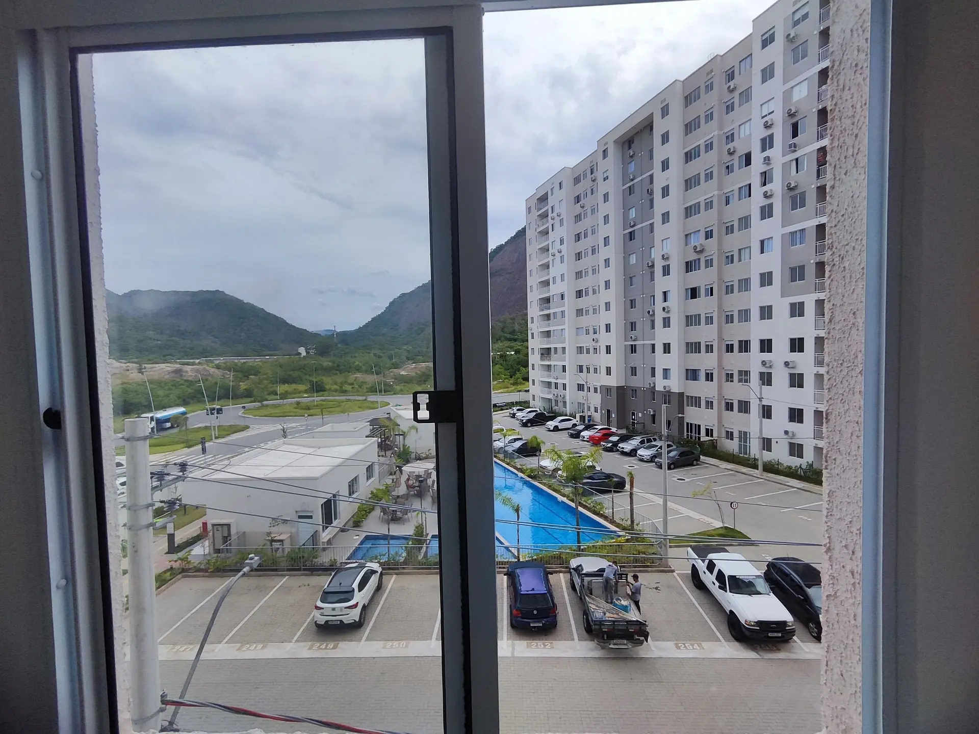 Mountain view in a 2-bedroom apartment, 48 m² — photo 39