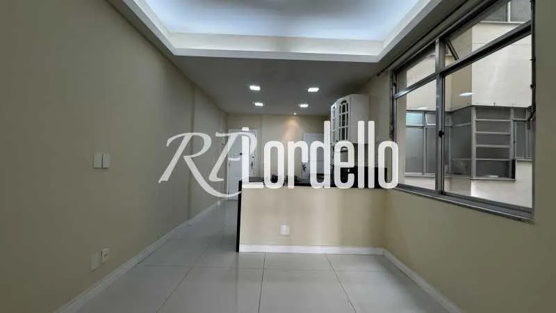 Apartment, 122 m², with wood or laminate floors — photo 20