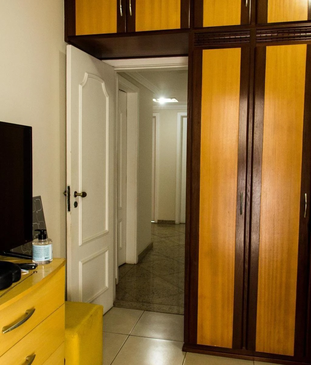 Casa com 4 quartos, 400 m² e 6 banheiros — photo 18