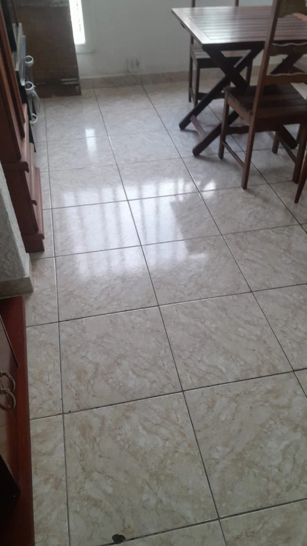 Apartamento sem mobília com 1 quarto e chuveiro elétrico — photo 14