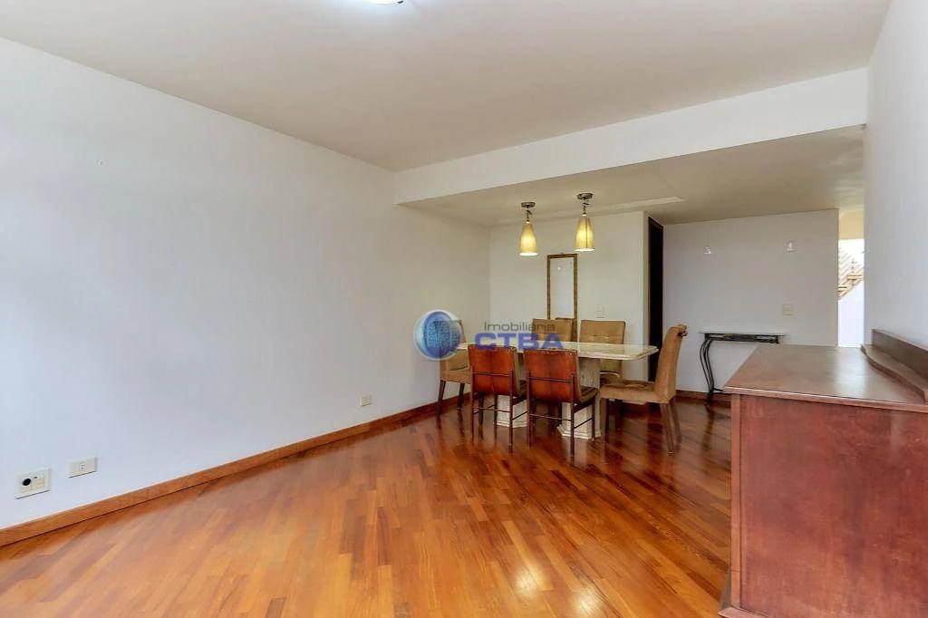 House, 164 m², with wood or laminate floors — photo 11