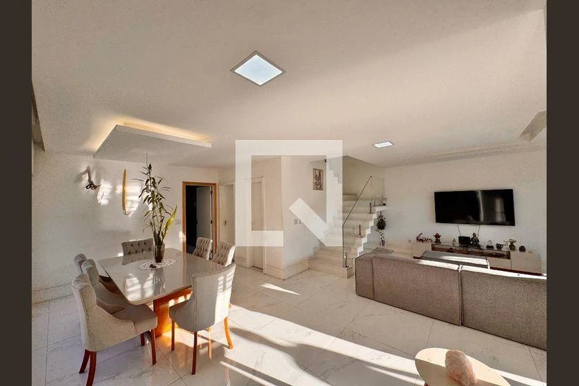 Casa para alugar com 6 quartos e 297 m², cozinha integrada