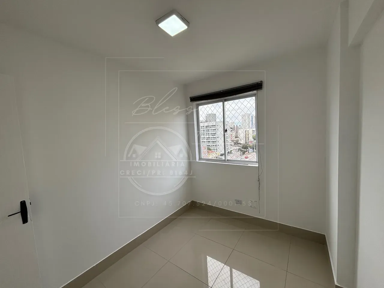 3-bedroom apartment with a closed kitchen and 2 bathrooms — photo 14