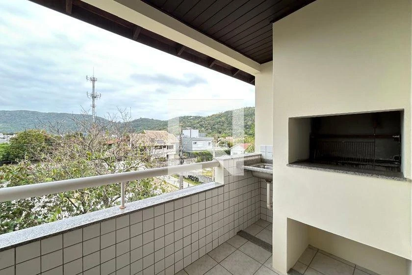 5-bedroom apartment with a bathtub in Florianópolis — photo 12