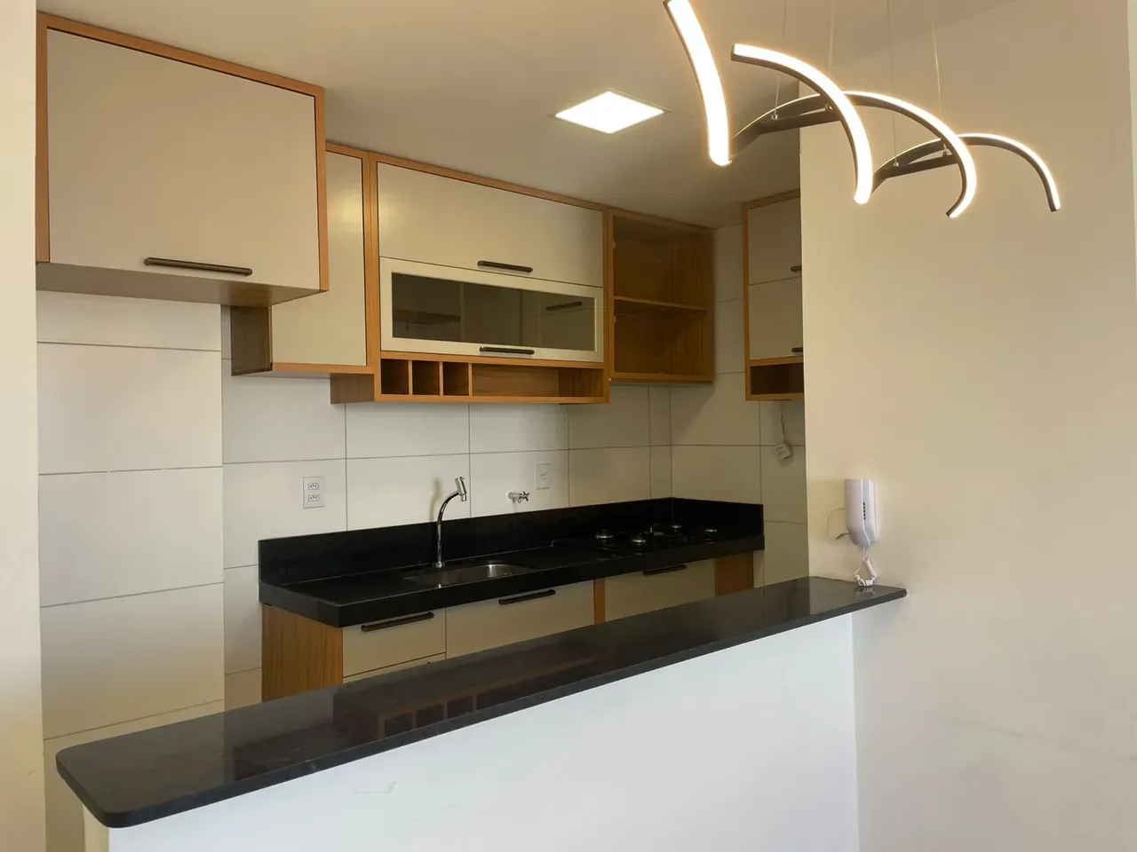 2-bedroom apartment with en-suite and 6th floor — photo 4