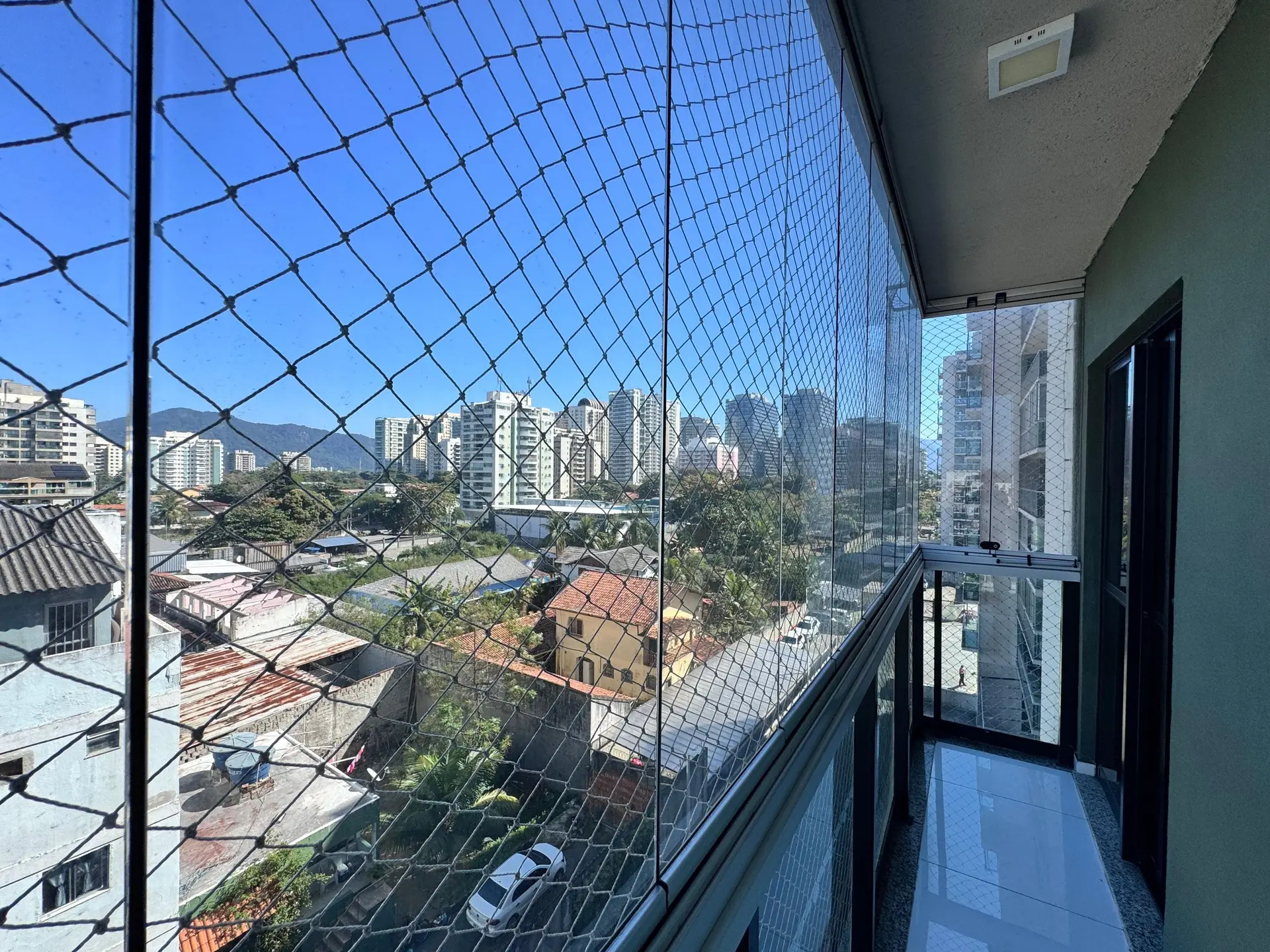 3-bedroom apartment with a grill on the balcony — photo 21