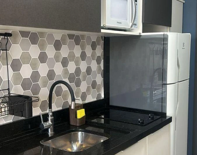 17 m² apartment with 1 bedroom, 1 bathroom, glass shower — photo 5