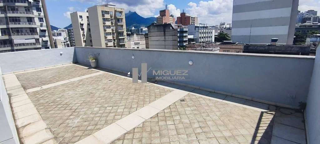 Furnished 321 m² apartment with 4 bedrooms and 2 parking — photo 22