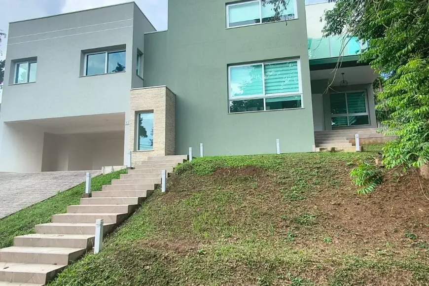 Furnished apartment with 5 bedrooms and 3 bathrooms — photo 14