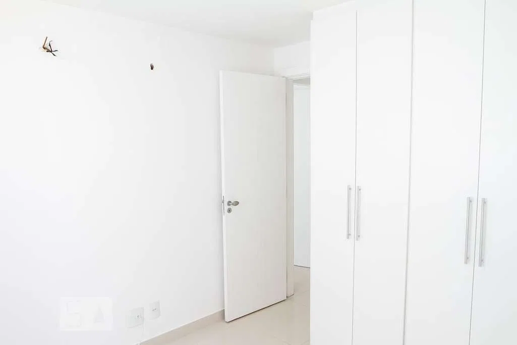 3-bedroom apartment, 1 with its own bathroom, 188 m² — photo 8