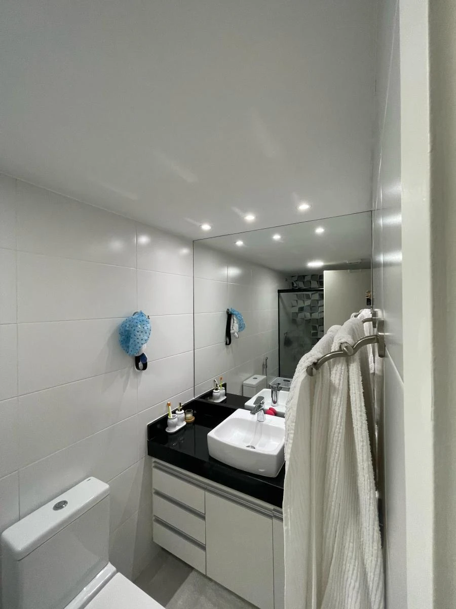 Furnished 70 m² apartment with enclosed glass balcony — photo 21