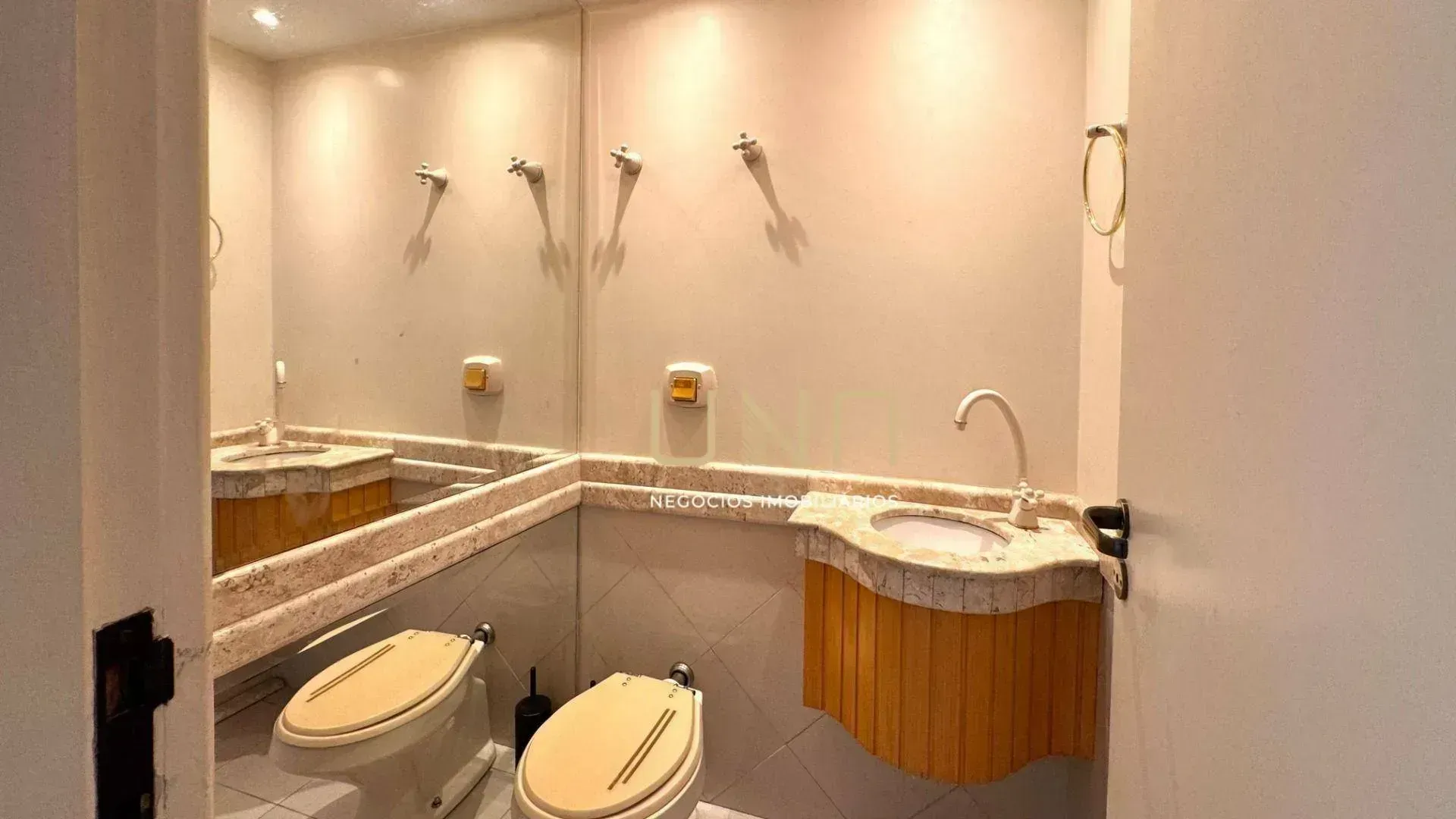 Cobertura mobiliada com 4 suítes e 5 banheiros, 415 m² — photo 48