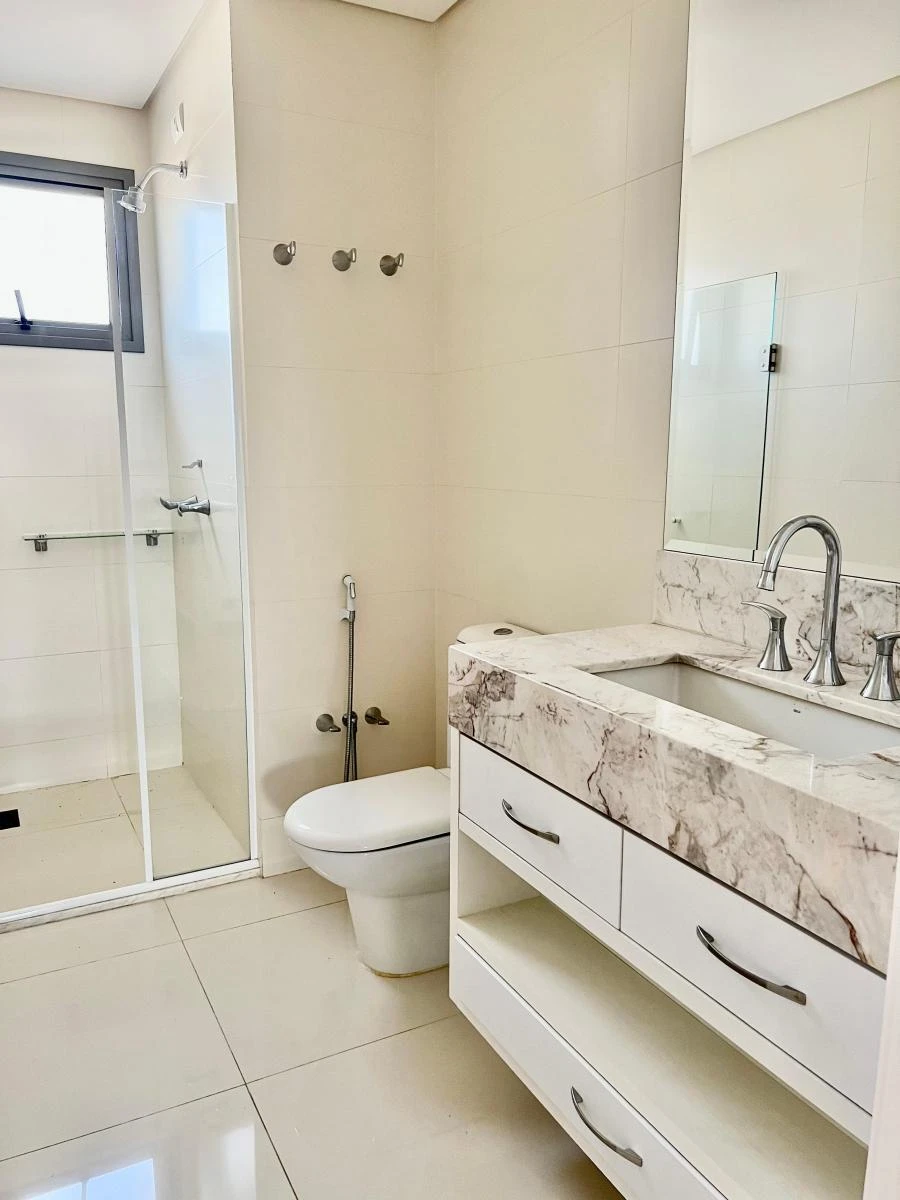 Apartamento de 190 m² con 3 dormitorios y ventanales amplios — photo 26