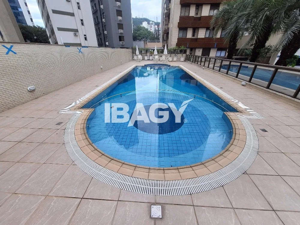 Furnished apartment with 2 en-suite bedrooms and 2 parking — photo 19
