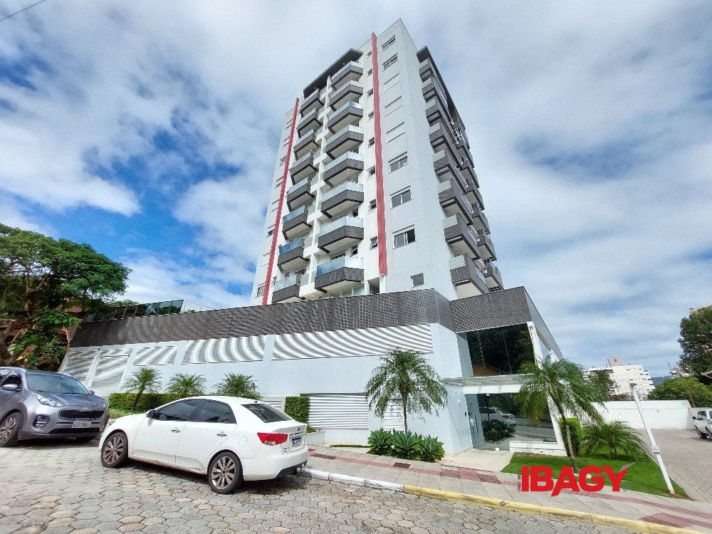 Apartment with 2 en-suite bedrooms and 110 m² — photo 2