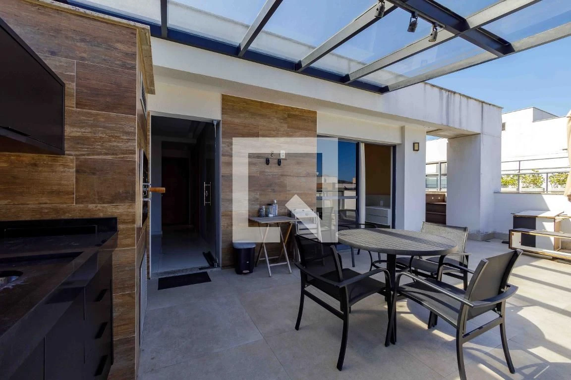 Apartamento mobiliado com 4 quartos e 4 banheiros — photo 27