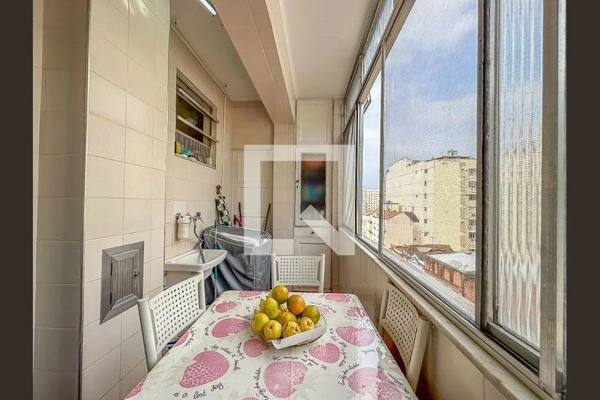 Furnished 86 m² apartment with 2 bedrooms and balcony — photo 39