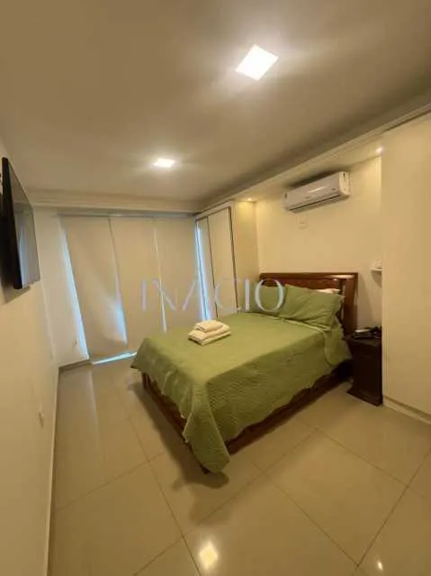 Jacuzzi y 5 dormitorios: casa de 300 m² — photo 6