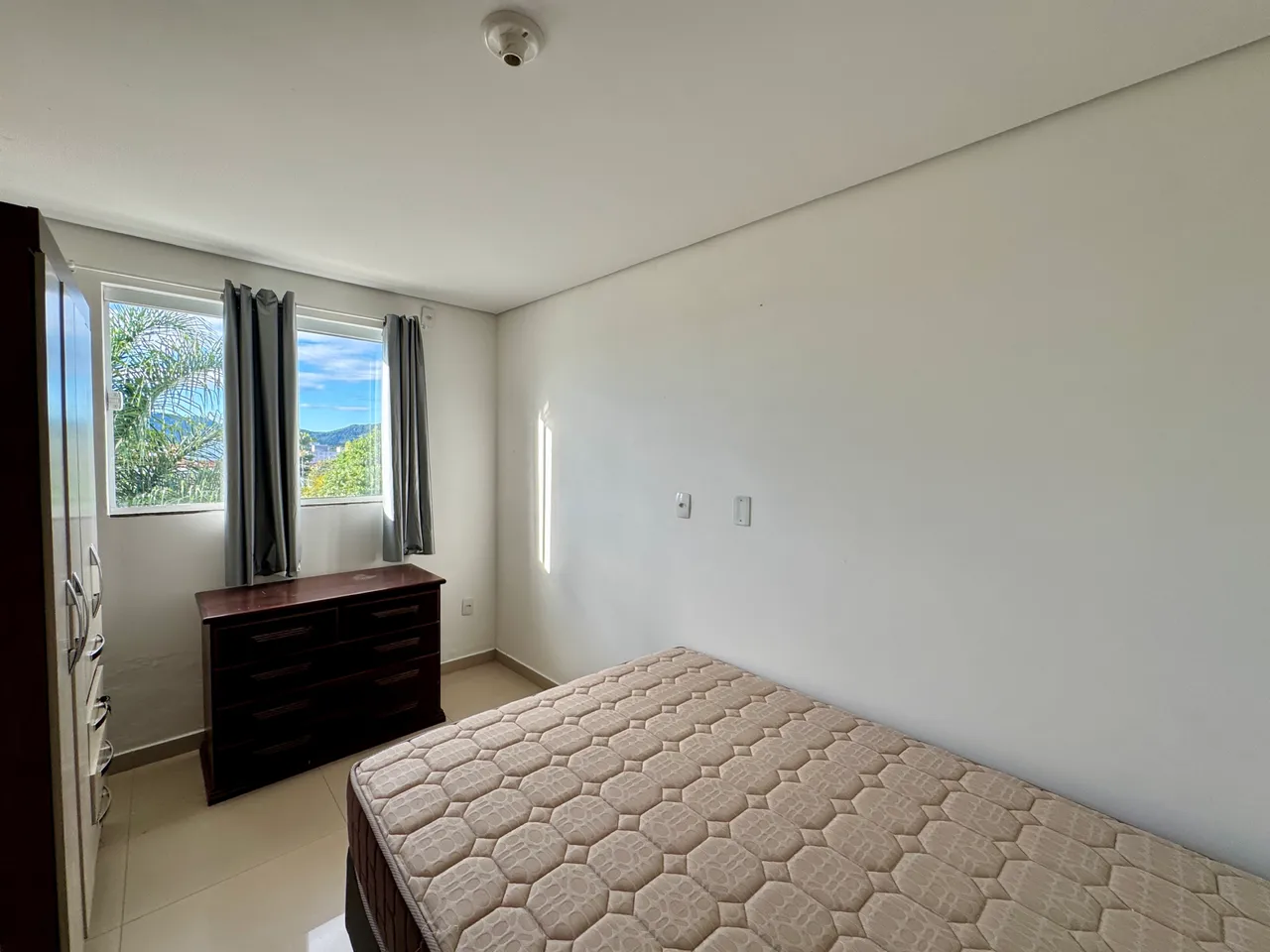 Furnished 2-bedroom apartment with 1 suite — photo 4