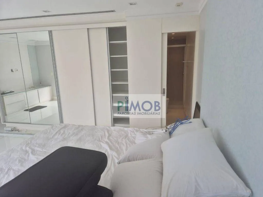 Furnished duplex penthouse with 3 bedrooms and 256 m² — photo 40