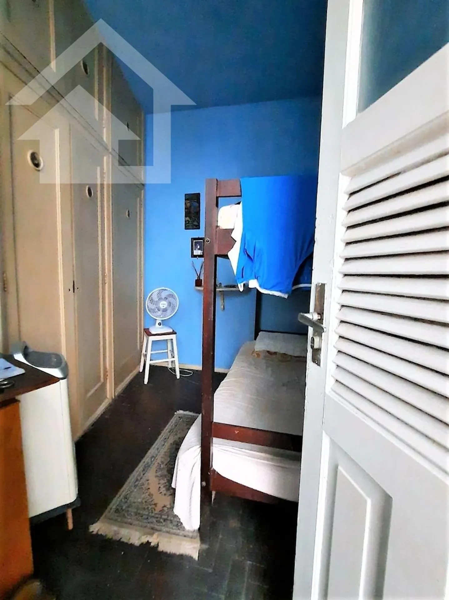 525 m² apartment with a home office and a bathtub — photo 51