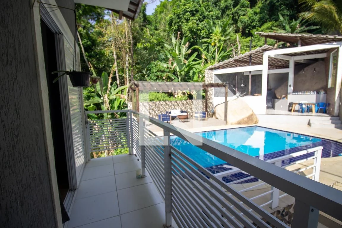 Furnished house with 5 bedrooms and 6 parking spaces — photo 76