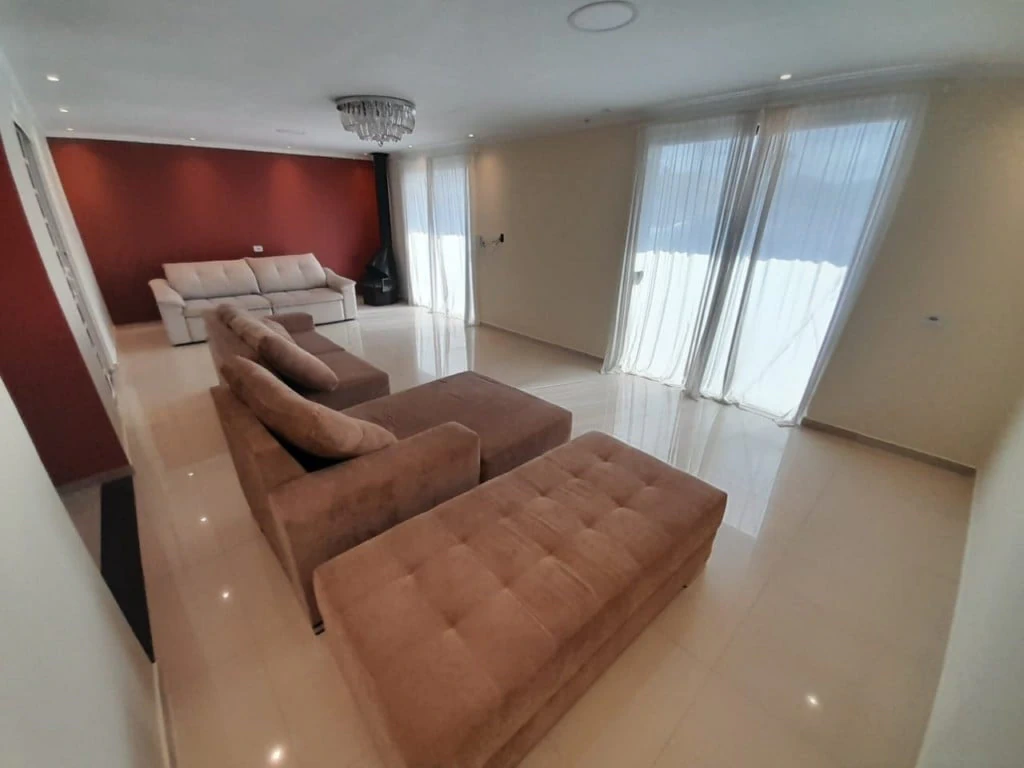 Дом без мебели с 3 спальнями 196 м² и парковкой — photo 8