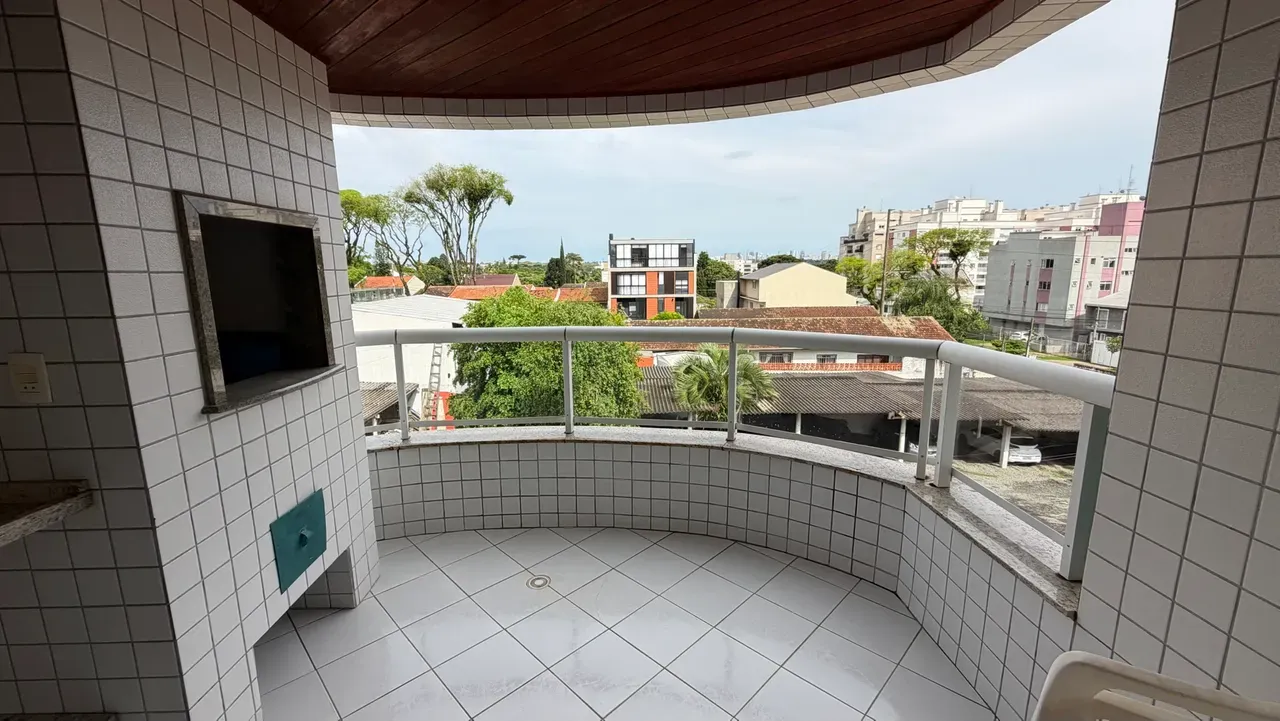 2-bedroom apartment with a washing machine in Curitiba — photo 15