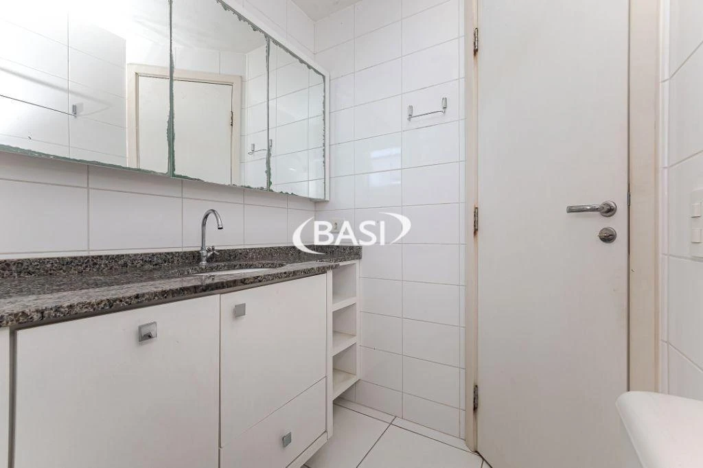 70 m² apartment with a home office and a washing machine — photo 43