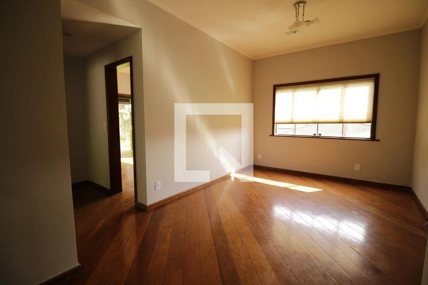 Casa de 700 m² com 3 quartos e 4 banheiros — photo 7