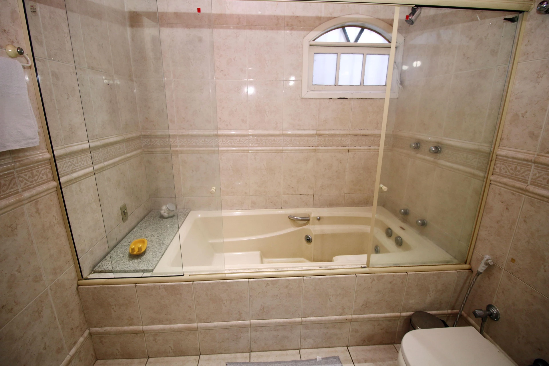Rental house with 5 bedrooms and a private BBQ area — photo 30