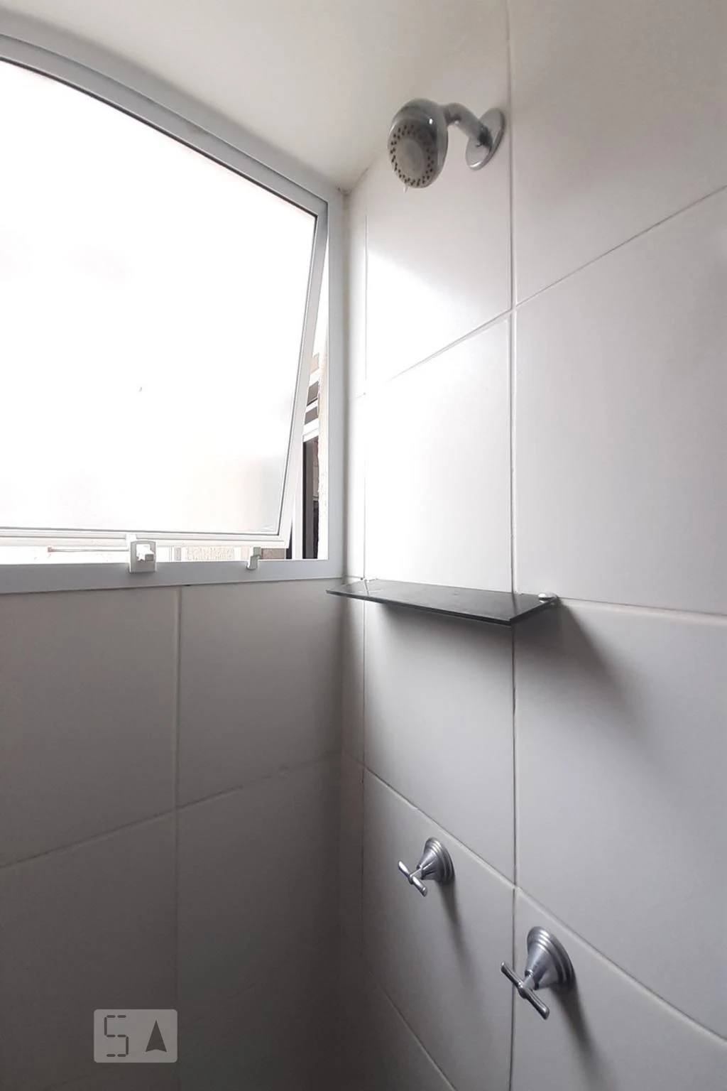 Unfurnished rental apartment with 2 bedrooms and 1 bath — photo 26