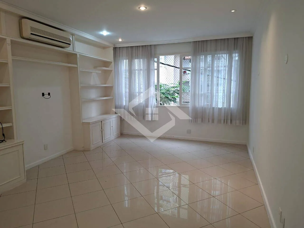 3-bedroom apartment with 2 en-suites and 4 bathrooms