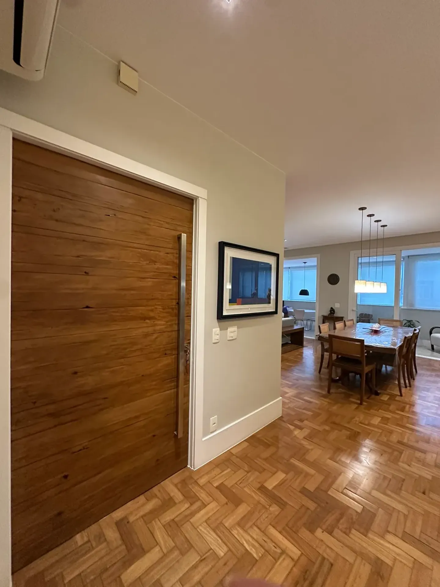 Furnished apartment with 3 bedrooms and 3 bathrooms — photo 21