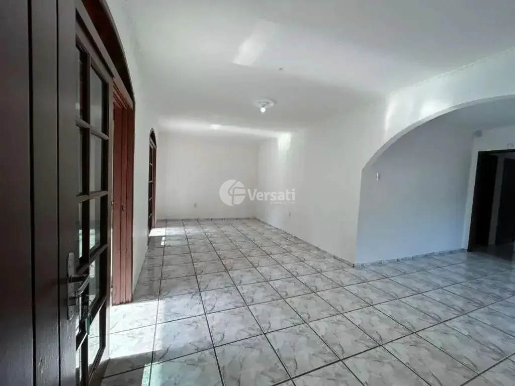 Casa con 3 dormitorios, 3 baños y balcón privado