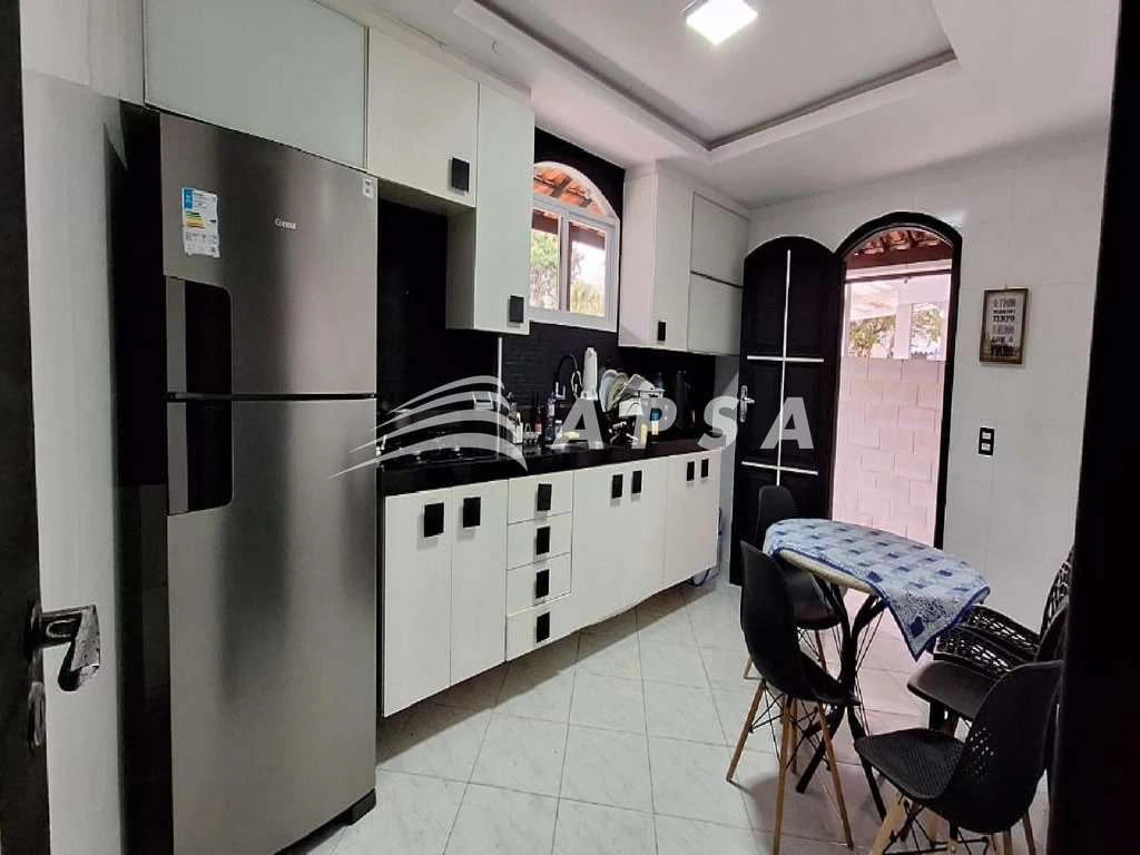Casa mobiliada com churrasqueira privativa e 200 m² — photo 4