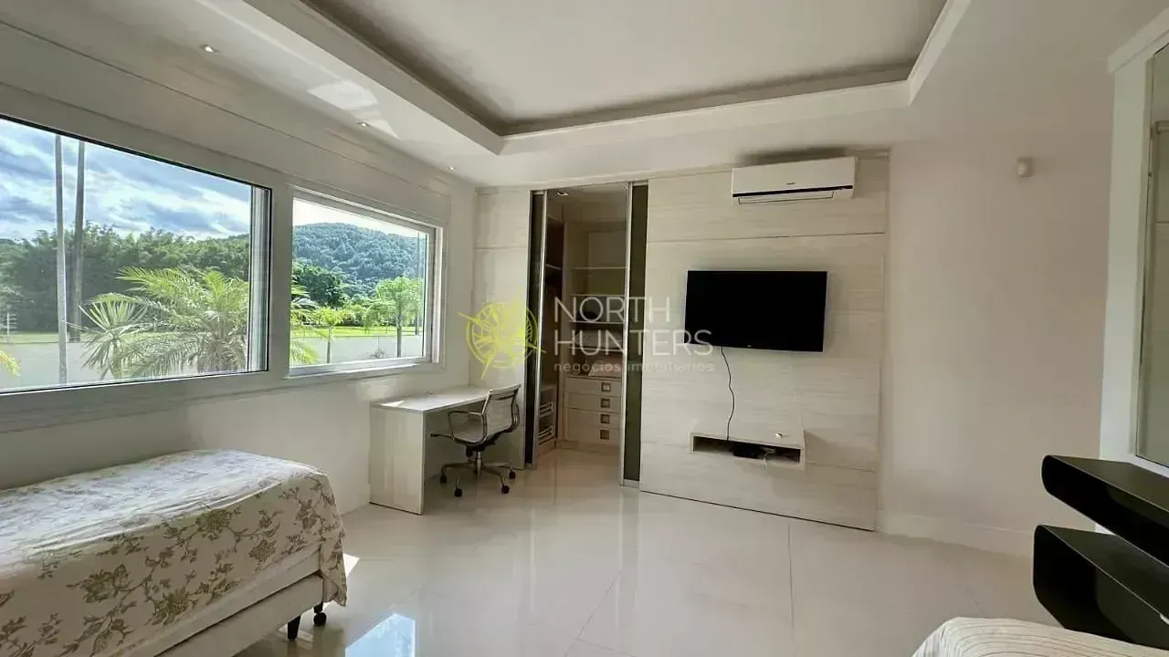 Furnished house with 9 bedrooms and a gas open kitchen — photo 69