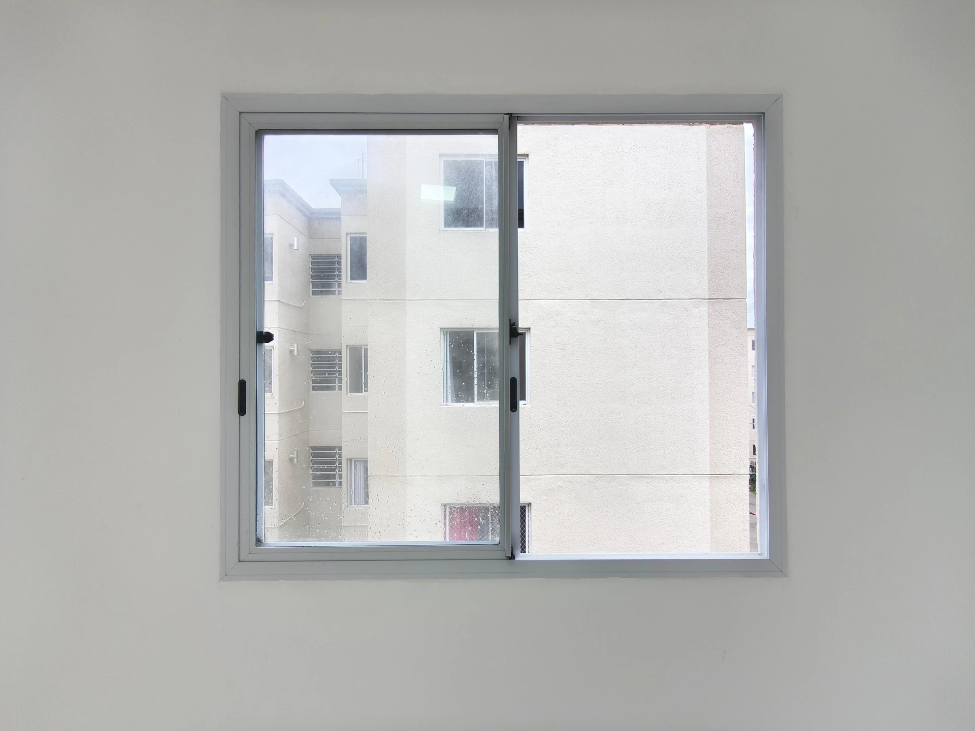 Unfurnished 2-bedroom apartment with 1 parking space — photo 21