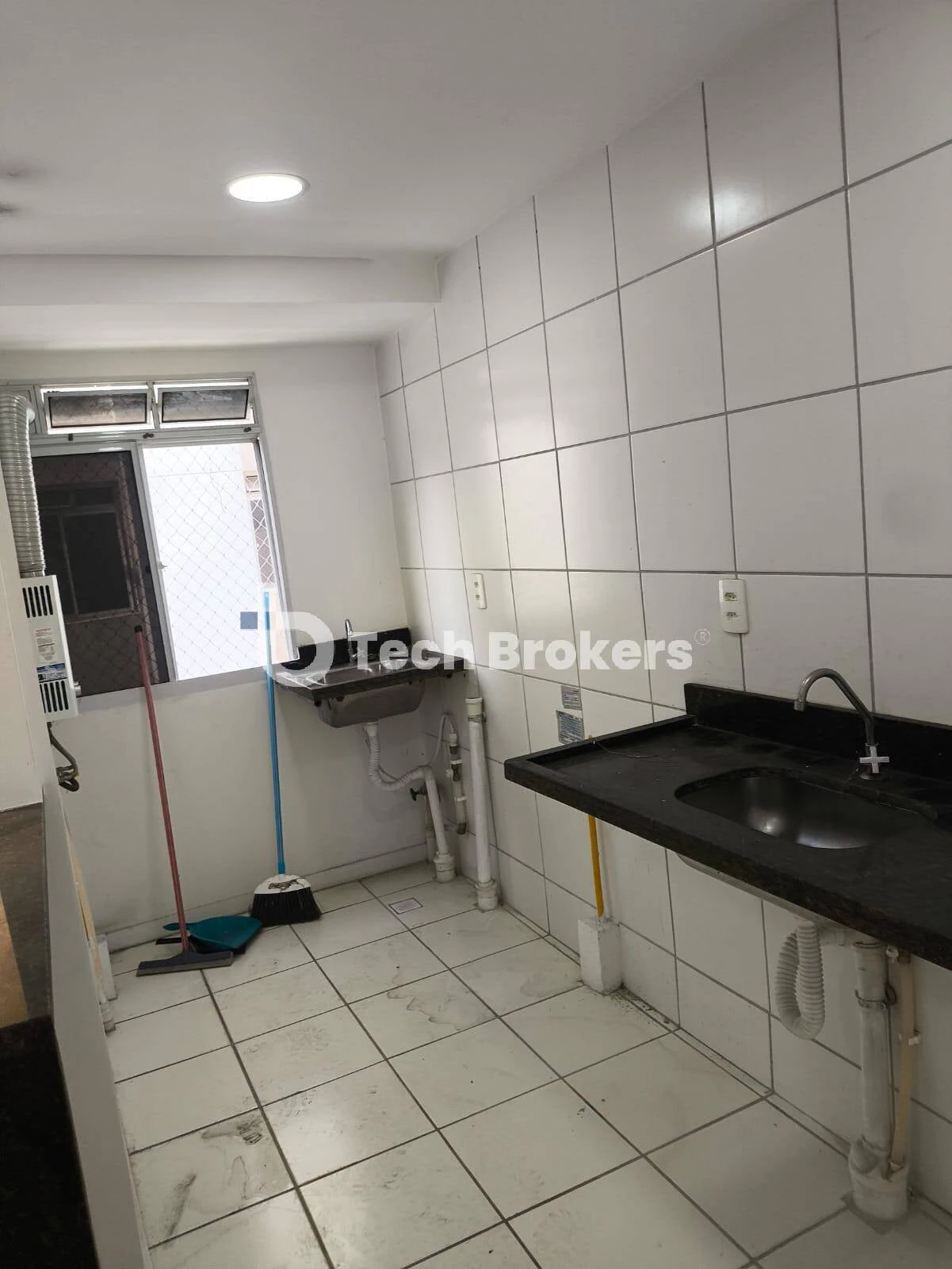 Apartment, 42 m², with a grill on the balcony — photo 4