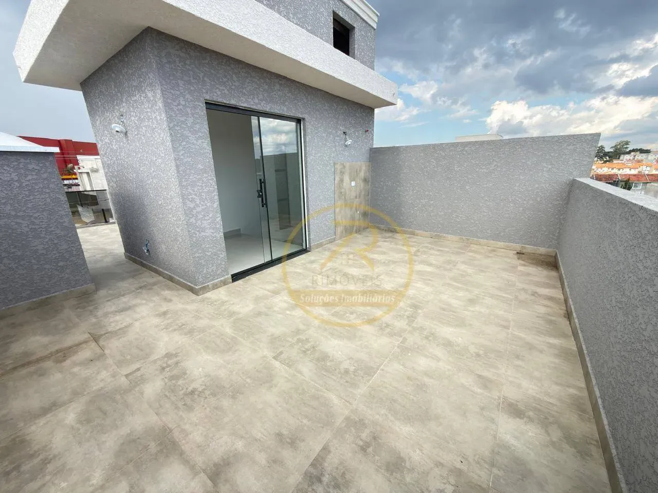 House 100 m² with 3 bedrooms and 2 parking spots — photo 5