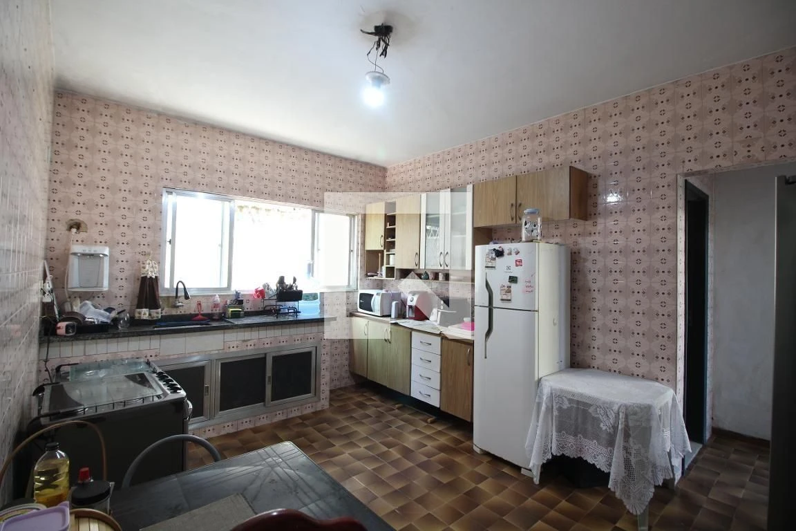 Casa mobiliada com 2 quartos e cozinha a gás — photo 3