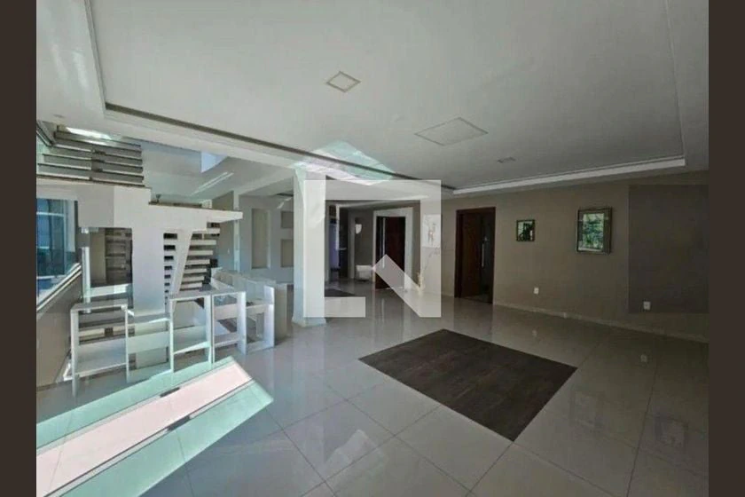 Будинок 750 м² з панорамними вікнами та заскленим балконом — photo 3