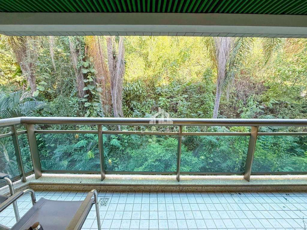 Furnished 1-bedroom apartment with balcony and 55 m² — photo 19