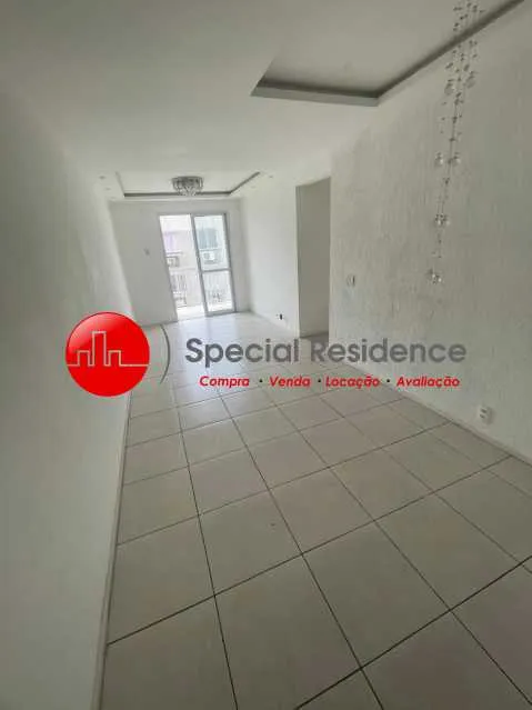 3-bedroom apartment in a building with a pool — photo 3