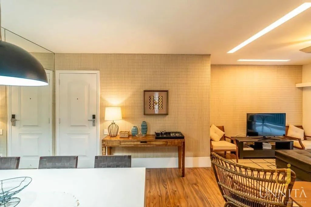 Rental apartment with 4 bedrooms and enclosed balcony — photo 15