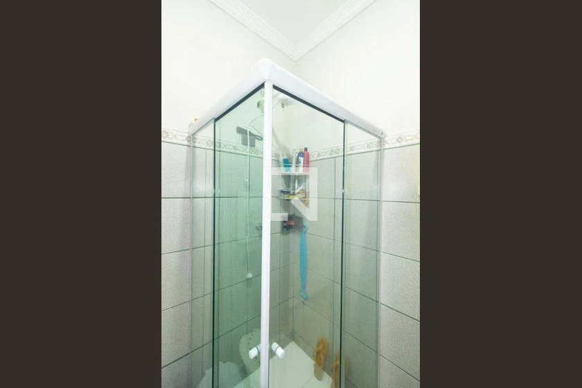 Walk-in closet in a 4-bedroom house, 250 m² — photo 2