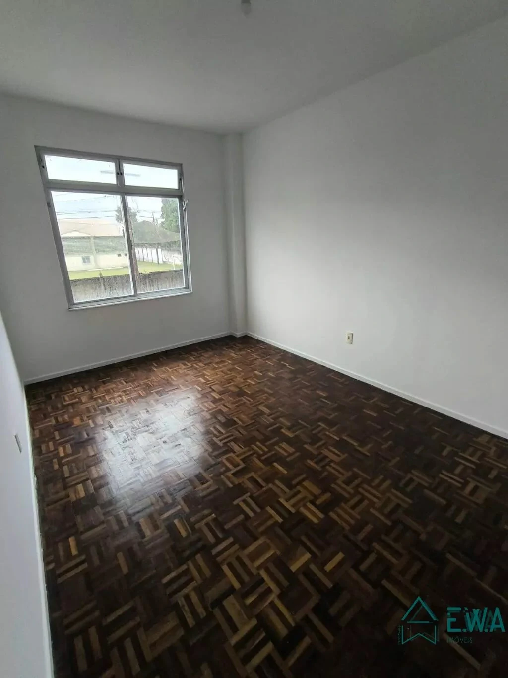 Unfurnished 3-bedroom apartment with 1 bathroom — photo 6