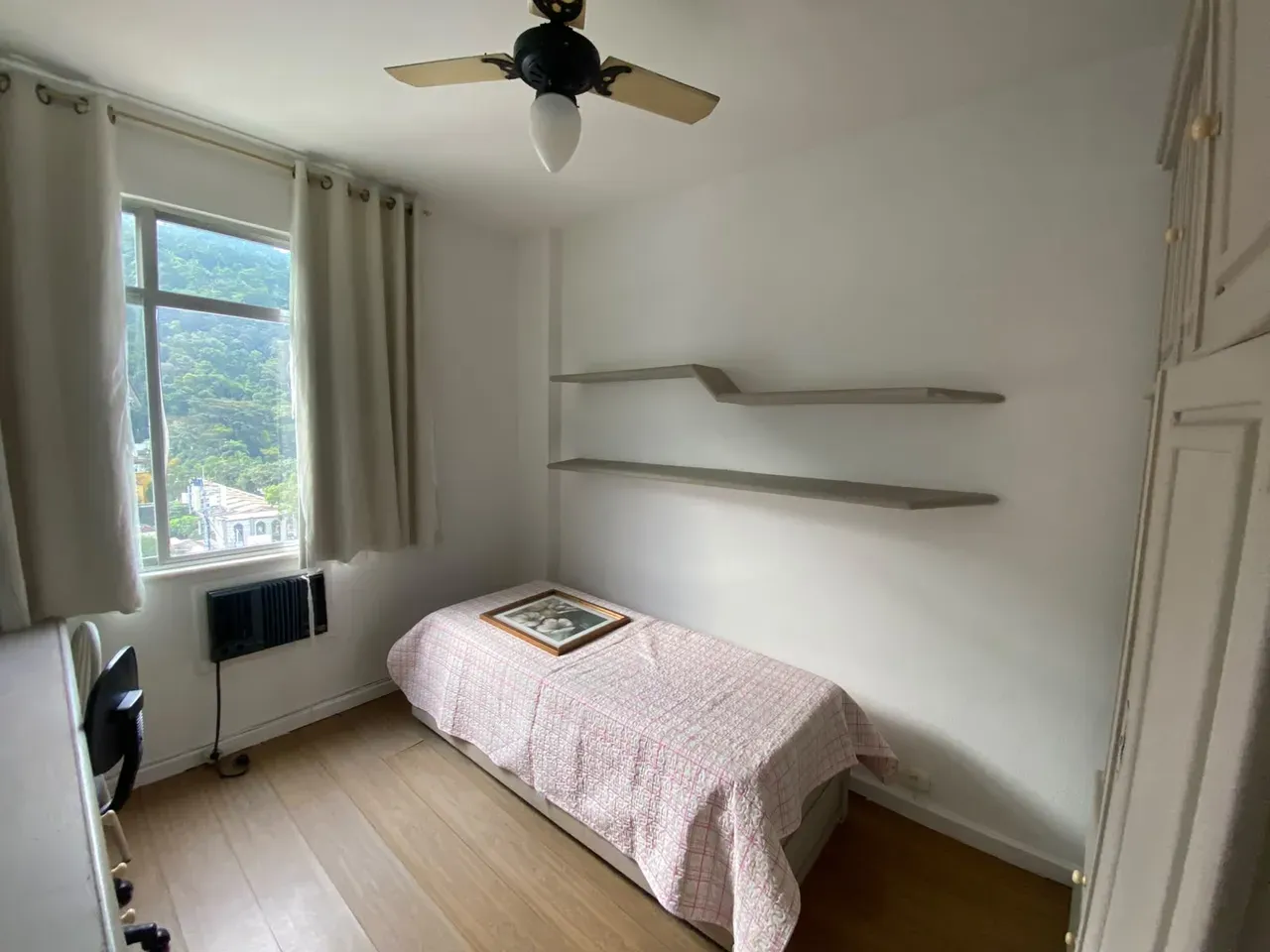 2-bedroom apartment with a mountain view in Rio de Janeiro — photo 13
